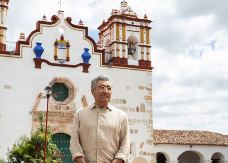 Em 'The Reluctant Traveller', Eugene Levy encontra a realeza e finalmente explora o Canadá