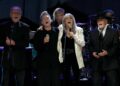 Enquanto Nashville brinda a Anne Murray, as estrelas pedem a introdução no Hall da Fama da Música Country