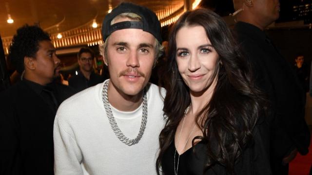'Envergonhado' Justin Bieber 'Cansado de ser tratado como uma alma perdida' pela mãe, afirma a fonte