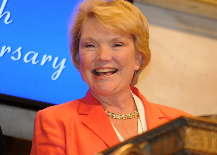 Erika Slezak reflete sobre ingressar no 'Hospital Geral' e honrar o legado de Monica
