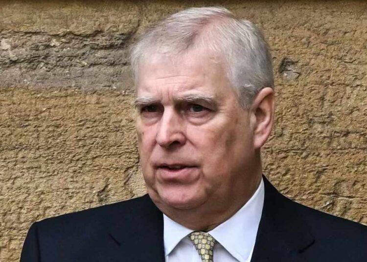 Especialista real revela a decisão final do rei Charles sobre o príncipe Andrew
