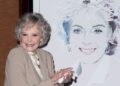 Ex-coadjuvantes de June Lockhart prestam homenagem após a morte aos 100 anos