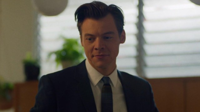 Filme polêmico de Harry Styles chegando à Netflix no próximo mês