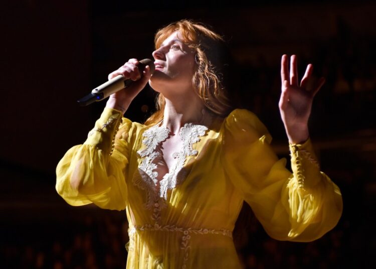 Florence + The Machine trará a turnê Everybody Scream para o Moda Center
