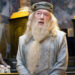 Fotos das séries de TV Harry Potter revelam John Lithgow como Dumbledore