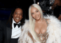 Fotos de Beyonce em um vestido ousado têm fãs em um estrangulamento: 'Bombshell'