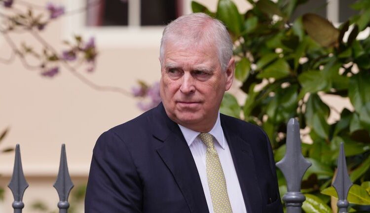 Grupo de campanha República considera processo privado contra Príncipe Andrew | Notícias do Reino Unido