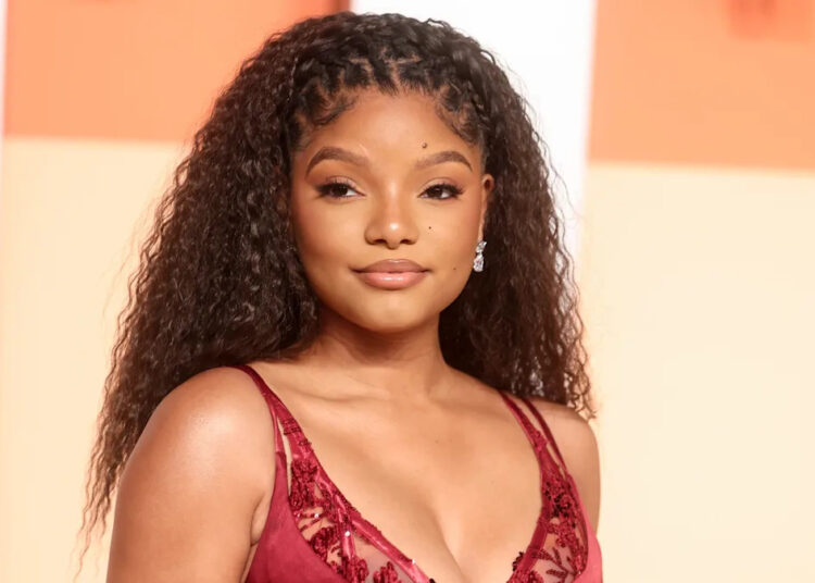 Halle Bailey anuncia álbum de estreia, 'Love? Ou algo parecido', com trailer sonhador