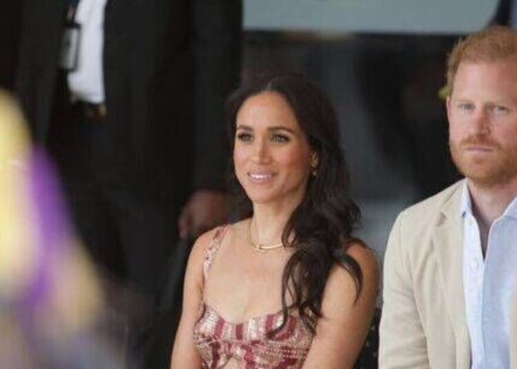 Harry e Meghan explodem porque não 'não têm direito' ao privilégio real – Royals – Notícias
