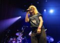 Hayley Williams diz que Morgan Wallen é a 'cantora racista de country' que ela se refere em sua música