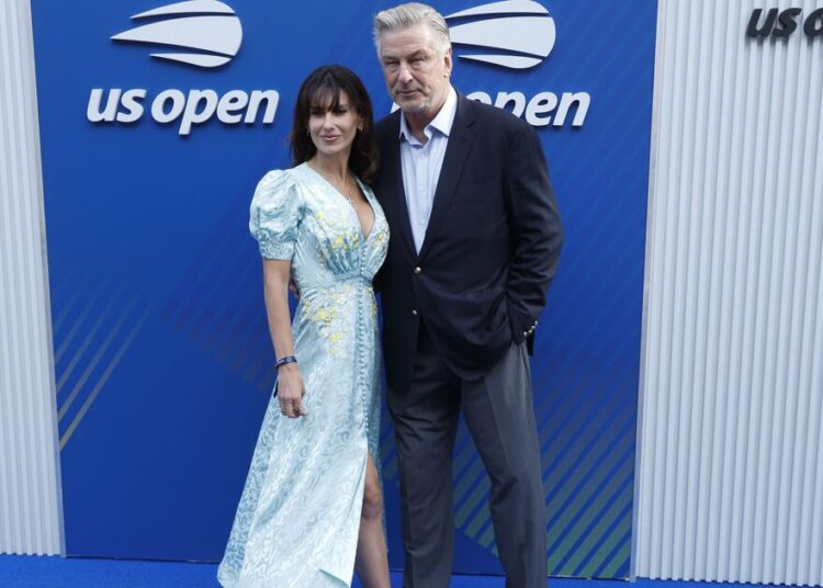 Hilaria Baldwin encerra rumores de problemas no casamento com Alec – Celebrity News – Entretenimento