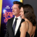 Hugh Jackman e Sutton Foster oficializam o romance no tapete vermelho meses após o divórcio do ator da esposa de longa data