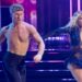 Internet reage à oferta de Chippendales recusada por Robert Irwin da DWTS
