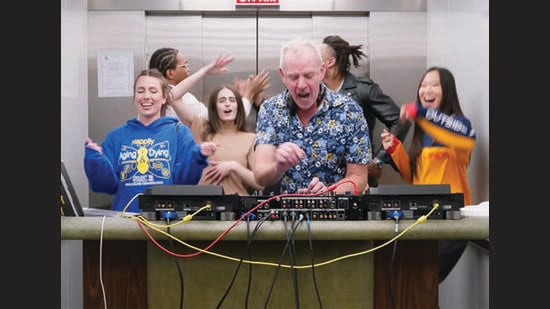 Jam session: Por que um trem ou uma igreja pode ser o novo local de música mais badalado