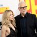 James Gunn se sentiu ‘desconfortável’ antes de dirigir sua esposa beijando este ator