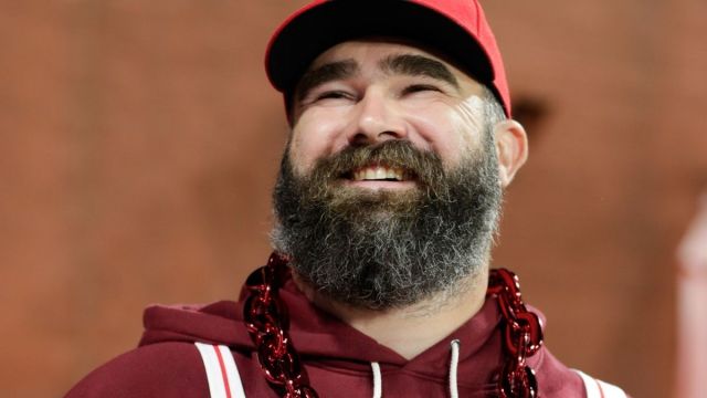 Jason Kelce se une a predadores na selva por esse motivo