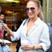 Jennifer Lopez aborda as críticas de décadas de Howard Stern na primeira entrevista com Shock Jock