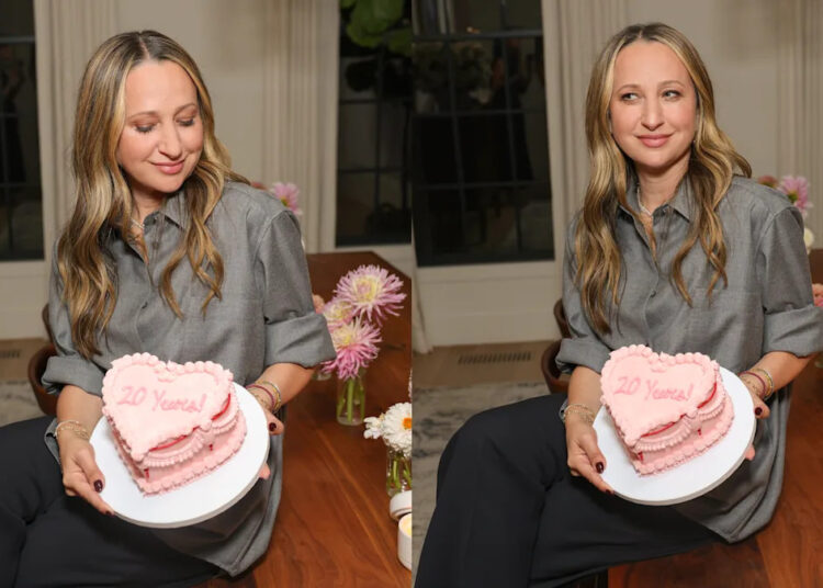 Jennifer Meyer comemora 20 anos de joias com celebração íntima em Los Angeles