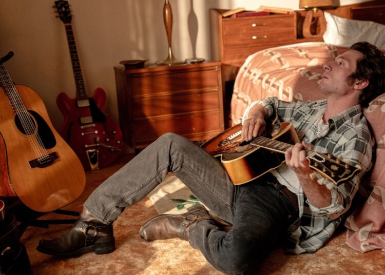 Jeremy Allen White fala sobre interpretar 'The Boss' em 'Springsteen: Deliver Me from Nowhere'
