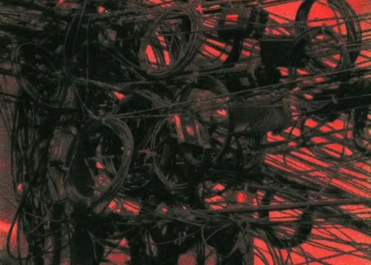 Joji recupera seu som com o novo single ‘PIXEDLATED KISSES’