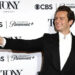 Jonathan Groff luta com a fama no trailer de 'Merrily, We Roll Along'