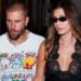 Justin Bieber e Hailey Bieber abraçados lembram os fãs do casal do Coldplay