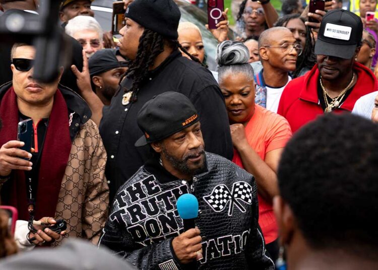 Katt Williams recebe doutorado honorário do Miles College
