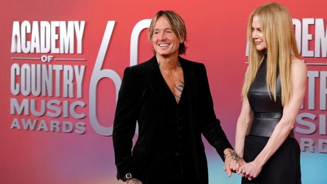 Keith Urban é um homem mudado e seu comportamento em relação a Nicole Kidman é diferente, diz a fonte