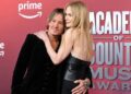 Keith Urban 'mudou' em meio ao divórcio de Nicole Kidman, dizem fontes
