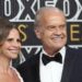 Kelsey Grammer, 70, dá as boas-vindas ao 8º bebê, 4º com Kayte Walsh