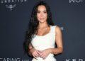 Kim Kardashian compra a casa de US $ 7,1 milhões de seu vizinho, aumentando seu complexo em Hidden Hills - Star Magazine