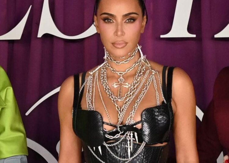 Kim Kardashian revela quando será uma advogada qualificada