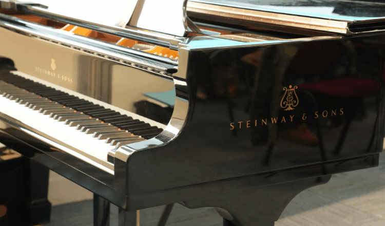 King's Arts & Humanities adquire dois novos pianos Steinway para o Departamento de Música