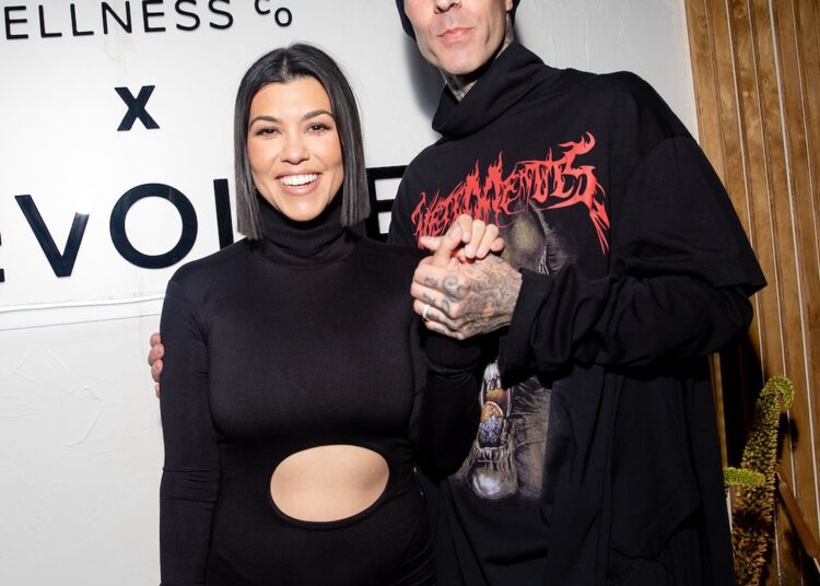 Kourtney Kardashian, Matcha Palm Springs de Travis Barker Data