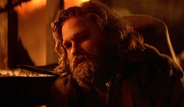 Kurt Russell mudou completamente a coisa escrevendo uma cena importante