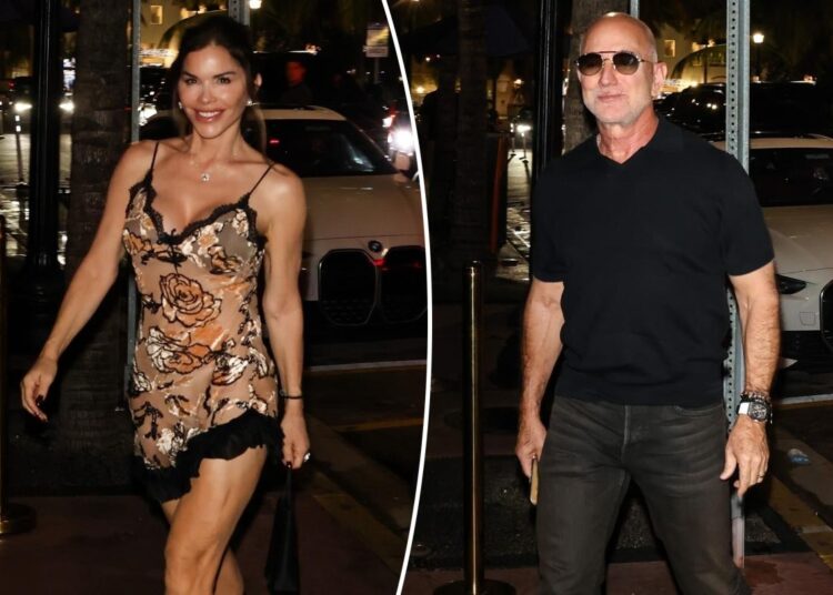 Lauren Sánchez exibe pernas compridas para um encontro noturno com o marido Jeff Bezos