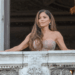 Lauren Sanchez mal podia esperar para usar branco na Itália - de novo