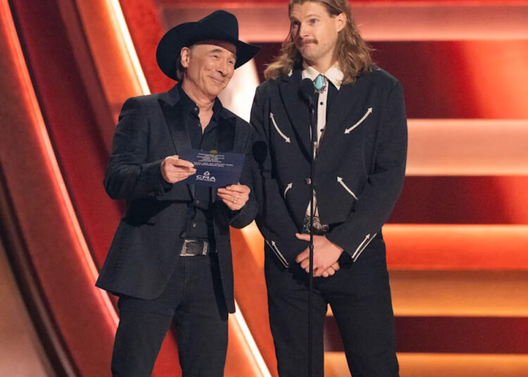 Lenda country dos anos 90 reflete sobre o momento surpreendente em que fez história na música country
