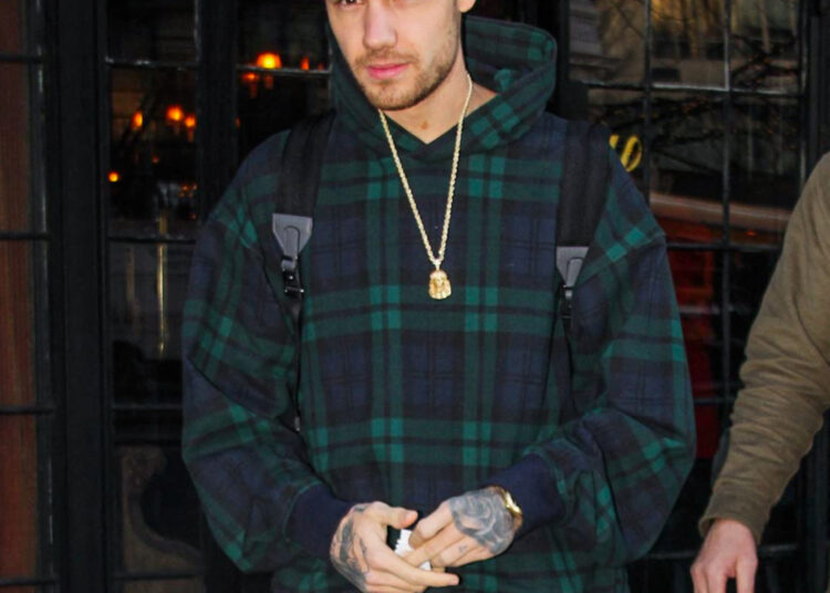 Limpador de hotel afirma que Liam Payne 'poderia ter sido salvo' no primeiro aniversário da morte do cantor - Globe Magazine