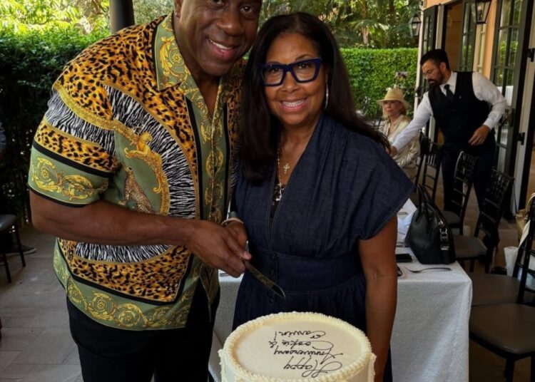 Magic Johnson jorra sobre seu 'melhor amigo' e sua esposa Cookie Johnson