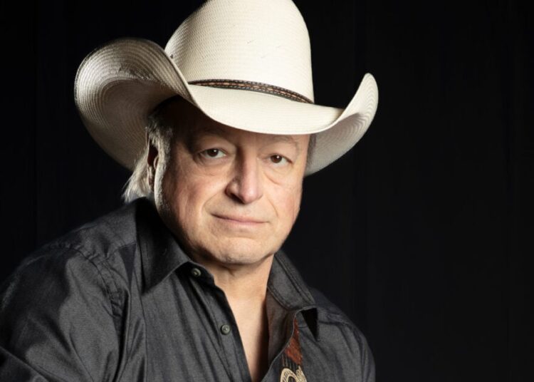 Mark Chesnutt se recuperando após o último susto de saúde