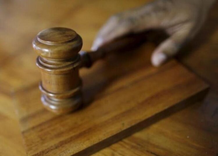 Massagista acusada de postar certidão de casamento real falsa considerada adequada para ser julgada em tribunal