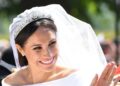 Meghan Markle agora está vendendo uma vela de US $ 64 que cheira a seu casamento real