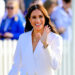 Meghan Markle vira a cabeça para seu primeiro desfile da semana de moda de Paris, Duchess deixa os fãs reais em 'Awe'