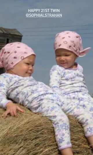 Michael Strahan comemora o 21º aniversário das filhas gêmeas Isabella e Sophia