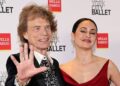 Mick Jagger, 82, faz rara aparição no tapete vermelho com a noiva, 38 – Celebrity News – Entretenimento