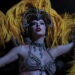 Na brilhante vida de uma showgirl, Taylor Swift é sexy, enorme e profundamente apaixonado