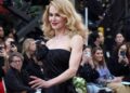 Nicole Kidman canaliza a velha Hollywood na passarela em meio à divisão urbana de Keith