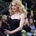 Nicole Kidman canaliza a velha Hollywood na passarela em meio à divisão urbana de Keith