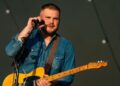 O DHS bate o cantor country Zach Bryan Over Ice Song - Celebrity News - Entertainment